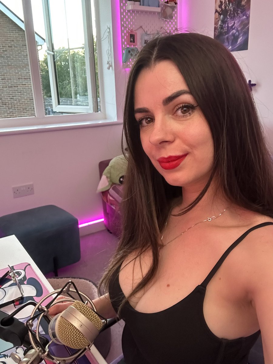 Live sábado?
Temos!
Tô no WoW testando o PTR!
Twitch Pimentarosa