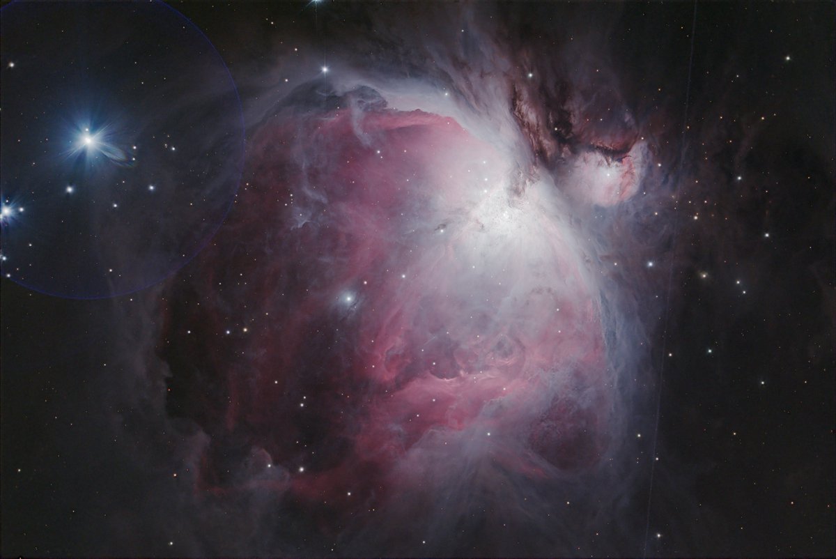 SpaceScience_'s tweet photo. La nébuleuse d’orion, depuis mes deux télescopes 🥰 https://t.co/GdUrUpxVB3