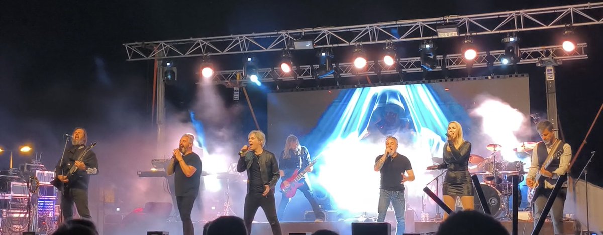 SauromOficial's tweet photo. ✨️GRACIAS por una noche mágica ROCIANA DEL CONDADO (Huelva)✨️

#Saurom #AsociaciónCondadoROCK https://t.co/4OSm9NvhI9