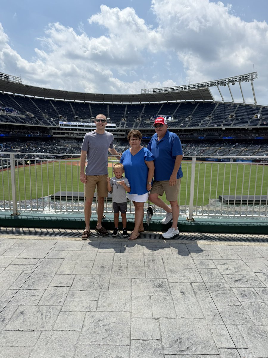 GarrettZoucha's tweet image. Took 3 kids to their first game!!!