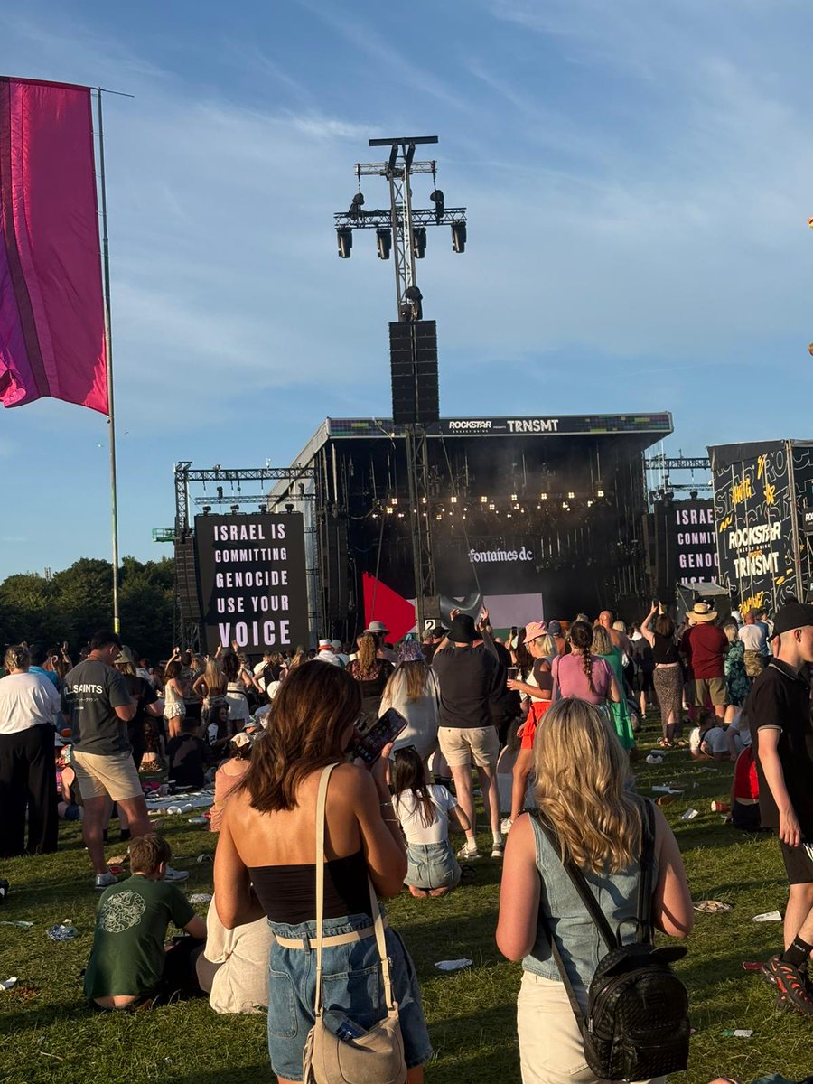 Music is supposed to bring people together, regardless of race, religion or beliefs.

Instead these days its being used for shitey bands political views being rammed down everycunts neck.

Just play yer songs and fuck up.