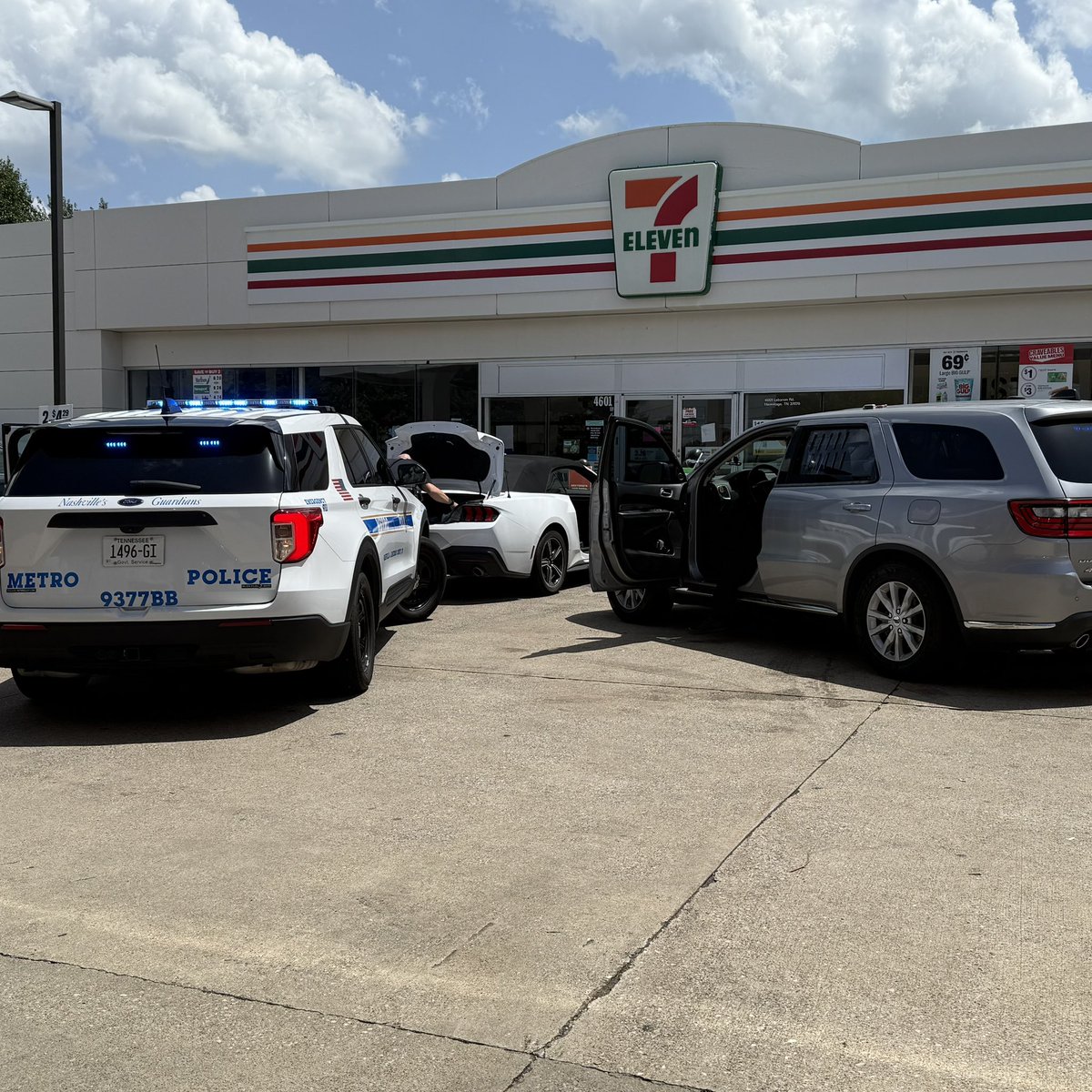 Just moments ago, our #MJGuardianShield  license plate readers detected a stolen 2025 Ford Mustang—reported out of Nashville on 7/3 and suspected to be involved in other thefts—entering and exiting near Central Pike at the city limits.

An MJPD officer in the area quickly located