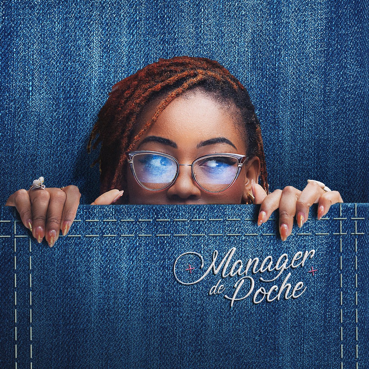 alakaoloko's tweet photo. @mimieofficielle @AOoriginals @MicheleMinkata @Lifkanomore @shapatoff @KillBPsycatra @Wimeikit_ @Ngueh_Fokou @mystergroup237 @GbcOfficiel @237_escobar @Hklephenomene @ElmekoOfficiel @Square_Flow @GaelleSoh @izrapcam @OnlySamy @lucasdu237 @BweliTribe @auletch @INBOX_237 @MboaUrban @237mood_ @RZouglou @stevemekoudja @ManymanOfficiel @iamYaovi @heliicaa @aficakpo @HimraOfficiel @krysmofficial @Dashor_ @NAbilaRod @ONErpm @MinkCedric @cedricmink @ColorfolApp @alainngann @WarnerMusicFR @JaneaOfficiel @trois_officiel @99cartelmusic @newlevelbeats @MysterGroup @Orange_Cameroun @PMUC_officiel Du croquis au visuel final, découvrez ma dernière création visuelle pour la cover des Podcast vidéo de @Chelsealinaaa « le Manager de Poche ».
Des fois un concept puissant et familier suffit largement ✨
📸 Crédit photo : Philipp Emess
#ao #createevenmore https://t.co/TgF6n9fsL2