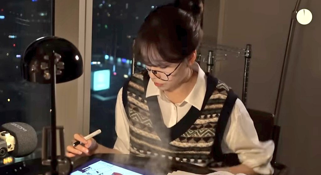 MIJO2207's tweet photo. STUDY👩‍🎓
2022➡️2023➡️2025

#조유리  #チョユリ  #JOYURI https://t.co/bc5WVQJJpr