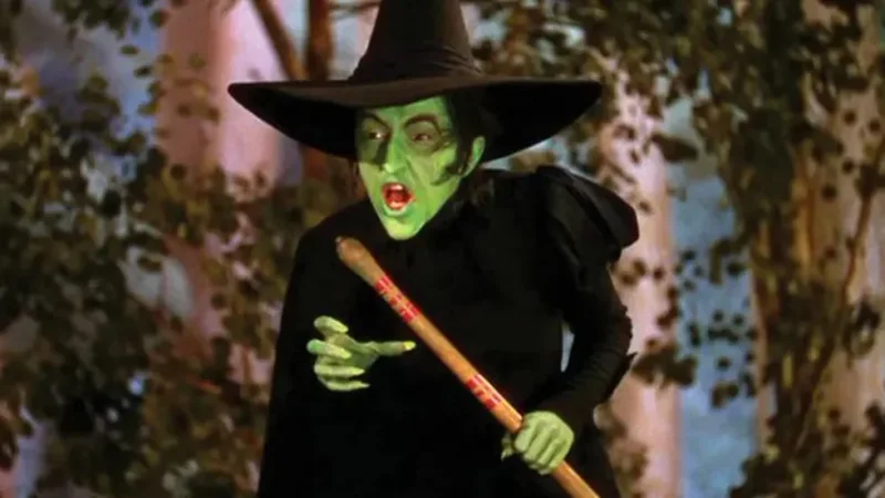 HariRavenSeldon's tweet photo. @ATRightMovies The witch from Wizard from Oz. https://t.co/uVhY1zn0e9