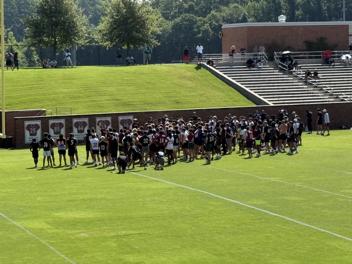 CullenBurch26's tweet image. Loved competing today at Elon! Look forward to getting back on campus! Thanks @CoachMChristian and @Coach_Stad for having me down and for the coaching! What a great atmosphere! @TonyTrisciani @ElonFootball @DRWildcatFB @CoachMullinax