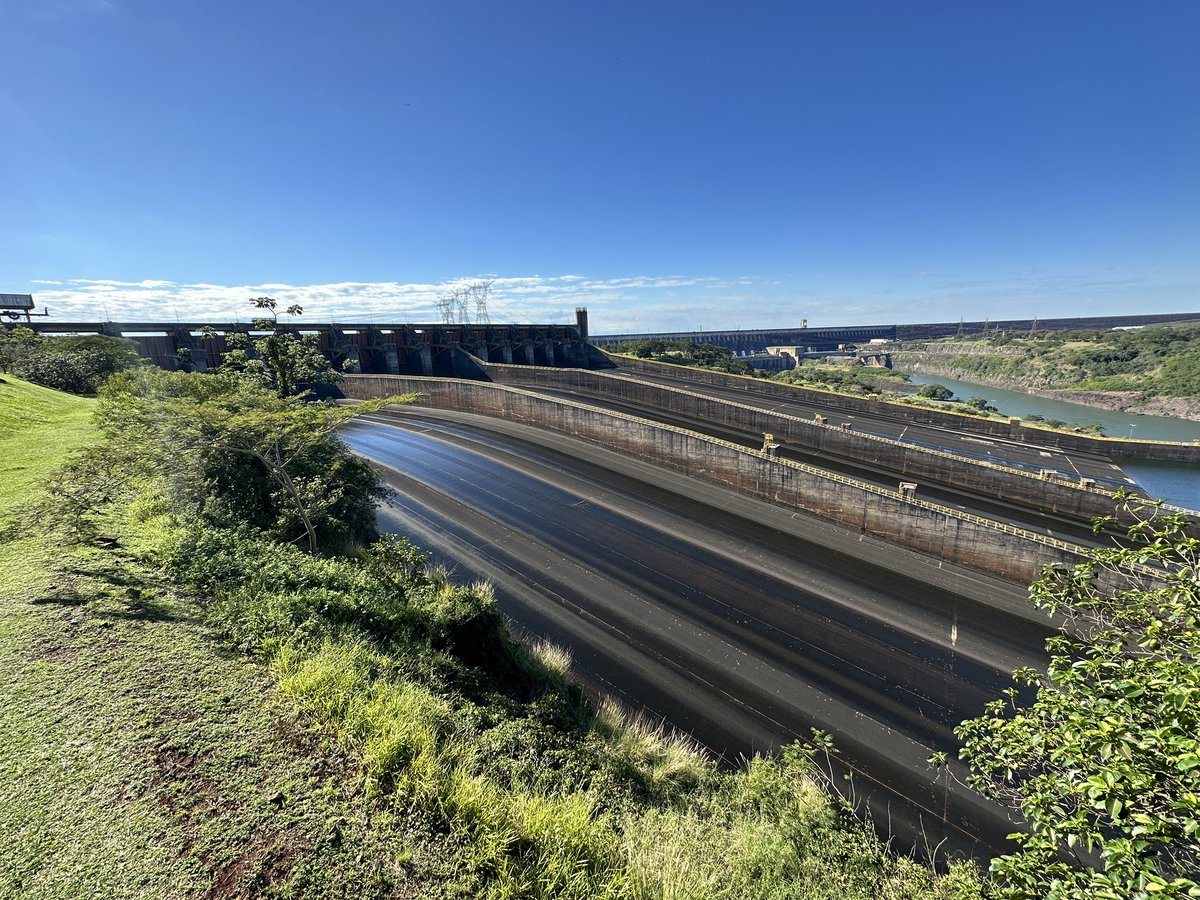 Impresionante, Itaipú.