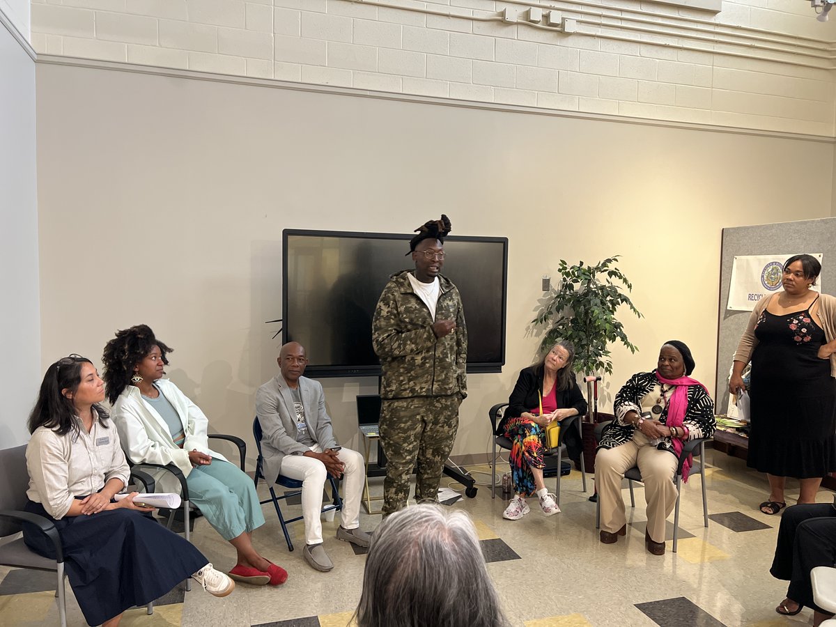 TSUCollegeofAG's tweet image. TSUAg and the Urban Green Lab officially opened a new oral history experience project that will visit different parts of Nashville over the next year, the "Voices of Resilience" project. This exhibit amplifies the stories of those living on the frontline of a shifting climate.
