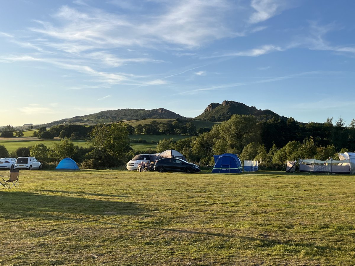 It’s UNCANNY being in the Peak District when it’s 28°