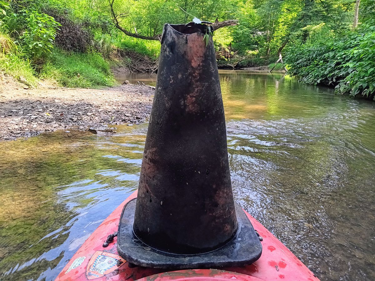 Yesterday's kayak on Pittsburgh's Pine Creek was mostly fun &amp; games...
Removed softballs, golf balls, &amp; a  croquet mallet🤷‍♂️in addition to digging out this old traffic cone that was nearly completely buried in the mud