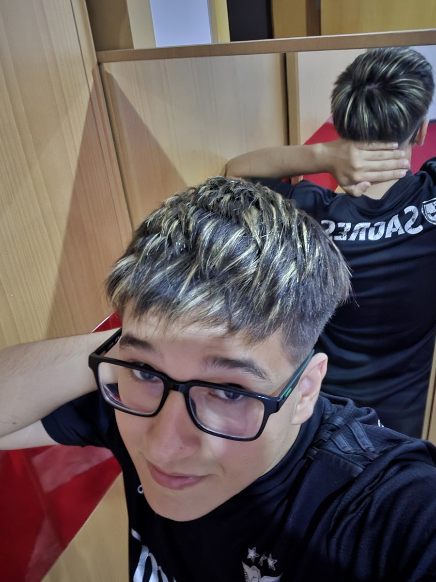 2wolfy6 tweet media
