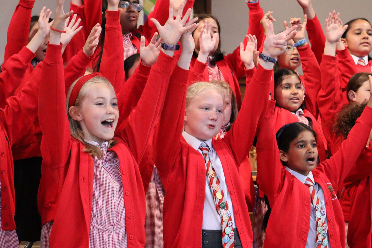 <a href="/LEOacademyarts/">LEO Arts</a> 🙌 Thank you to our brilliant partners &amp; to <a href="/LEOacademyarts/">LEO Arts</a> for making this week possible. Your support helps creativity flourish across the Trust. 🧡

#WeAreLEO 🦁 📸 🖌️  🎭  🎶  🎨