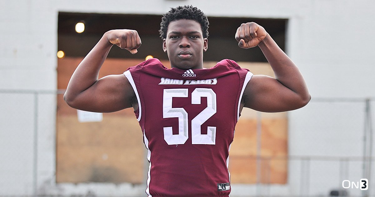 IanPurdy7's tweet image. “The culture they have and they’re always competing. It’s a great atmosphere.”
-2027 OL @52_olubobola on Penn State.
Check it out more of what Olubobola had to say here: nittanycentral.com/penn-state-foo…