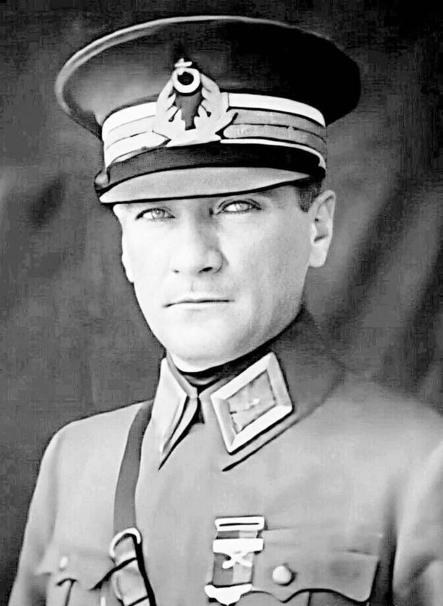 BİRLİK ve BERABERLİK...
Ölümden başka her şeyi yener...❗💙

Mustafa Kemal ATATÜRK...❗🇹🇷
#GeceyeBirNot #Sevgi #Saygı #Atatürk #MustafaKemal💙🇹🇷
#NEMUTLUTÜRKÜMDİYENE