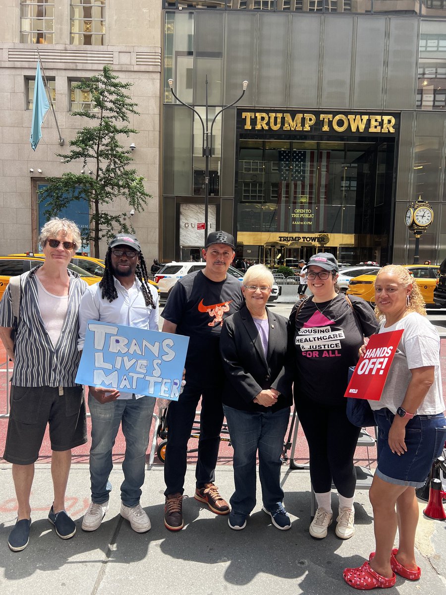 Lynn4NYC's tweet image. The federal government recently withdrew counseling services funding for LGBTQ+ youth and young adults from the nationwide 988 suicide prevention hotline.
Today, I proudly stood in solidarity with countless advocates, organized labor, and elected officials, in demanding…