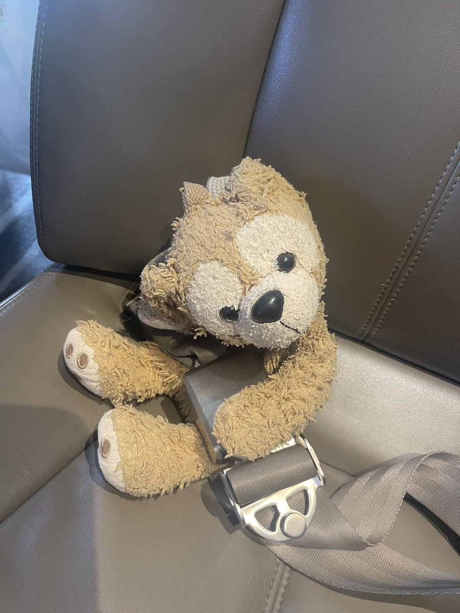 On the plane now! Thank you everyone for being apart of this journey! It was our first time in New York and we really enjoyed it! Thank you so much and wish us nice travels! 👋😁✈️