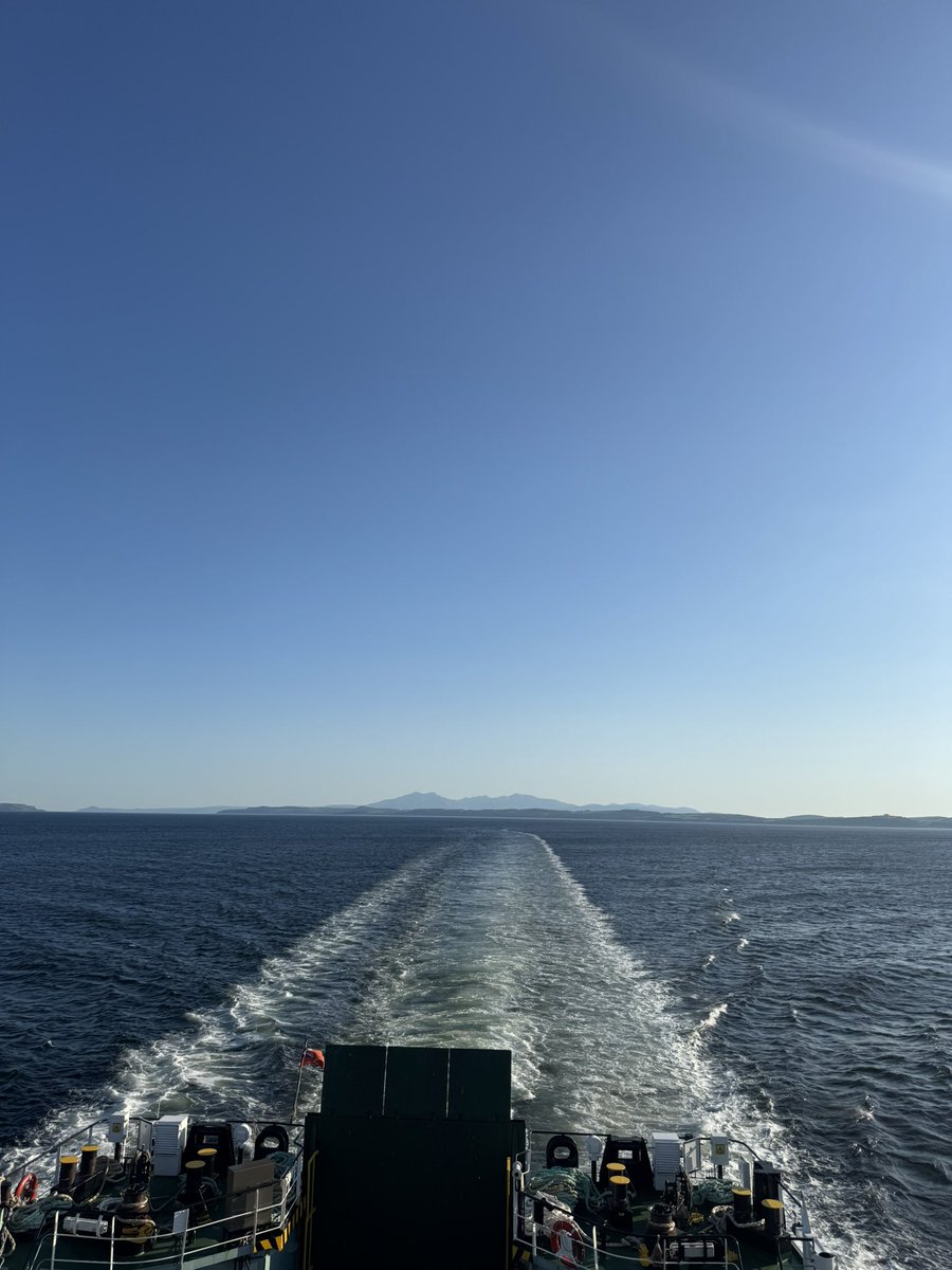 jitelfer's tweet photo. #sticky travelling ๐ฅต on two wheels. #islandhopping #fiveferries #scotchland ๐ด๓ ง๓ ข๓ ณ๓ ฃ๓ ด๓ ฟ๐ก๏ธ๐ก๏ธ https://t.co/MGeDb9041a