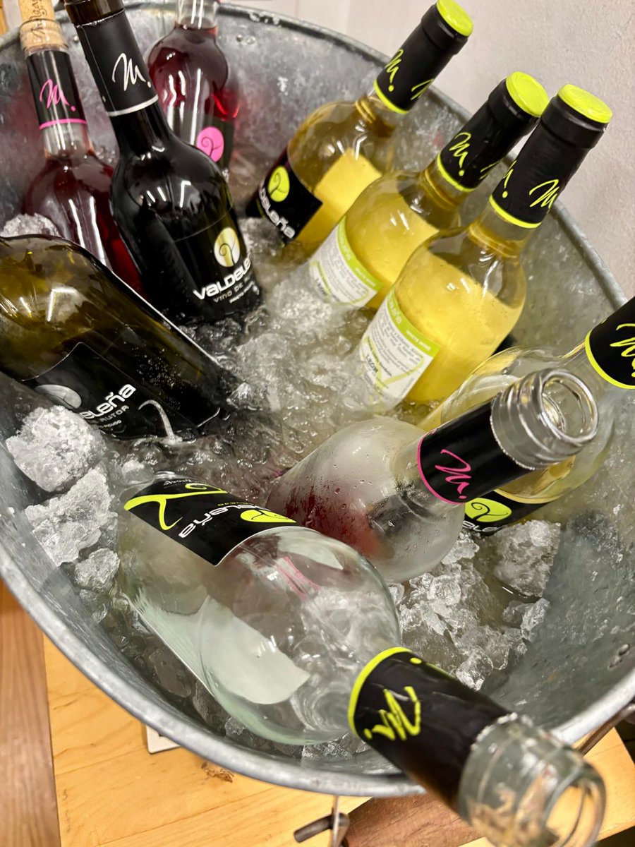 melgarajo's tweet photo. Tarde de celebración con vinos de Bodegas Melgarajo en Bilbao.
¡Excelente!
#BodegasMelgarajo #Melgarajo #MelgardeAbajo #DOLeon #Leon #Valladolid #PrietoPicudo #Melgus #Valdeleña #vino https://t.co/4U6yx2dmCg