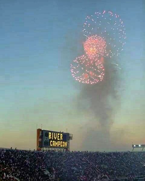 Cuánto daría por gritar River campeon...