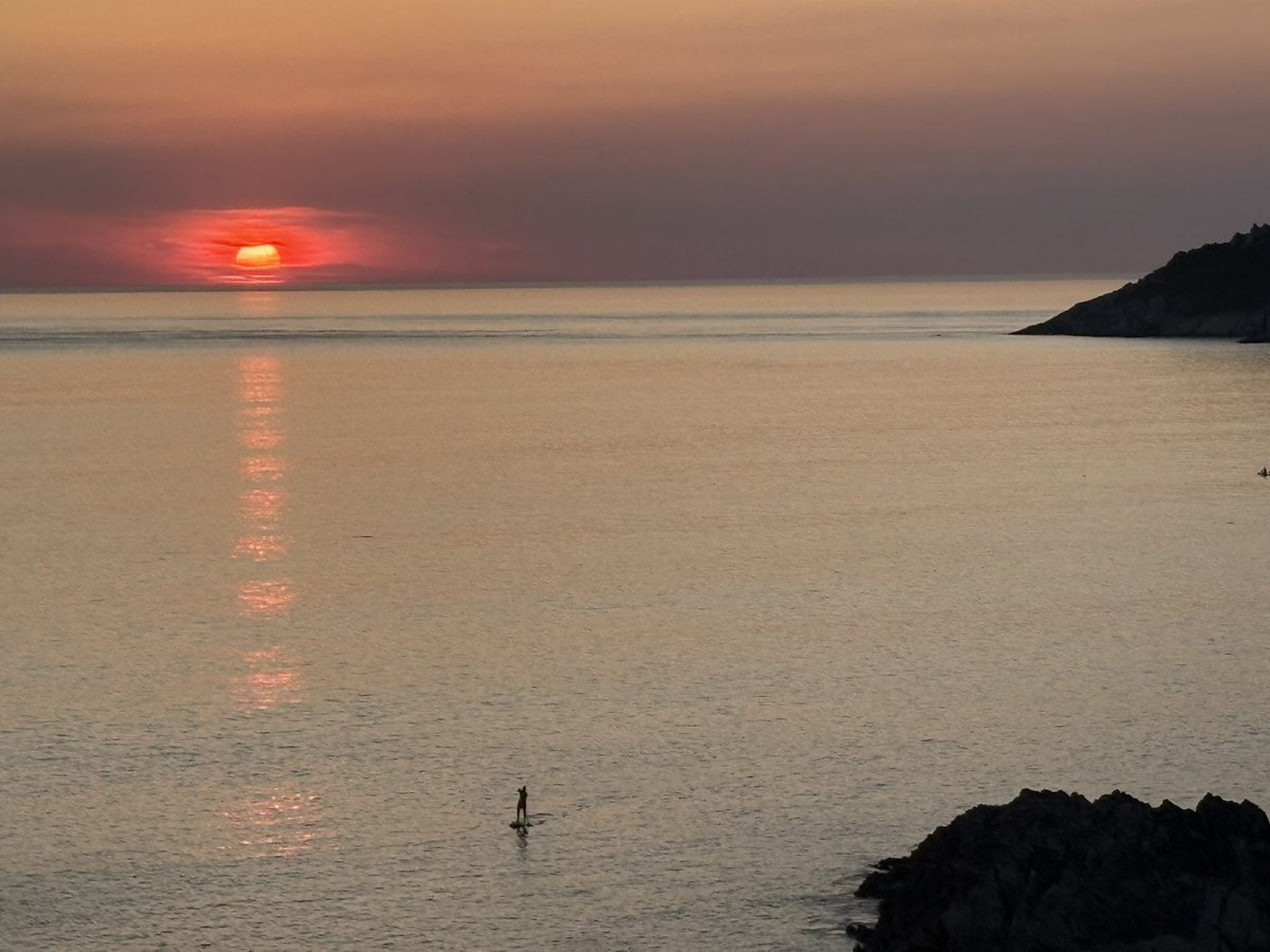 This sunset is unbelievable