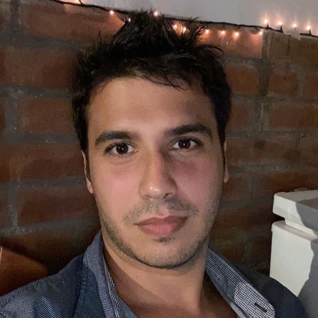 Si ven a este mamerto por la calle hagan patria, se merece un correctivo el canchero