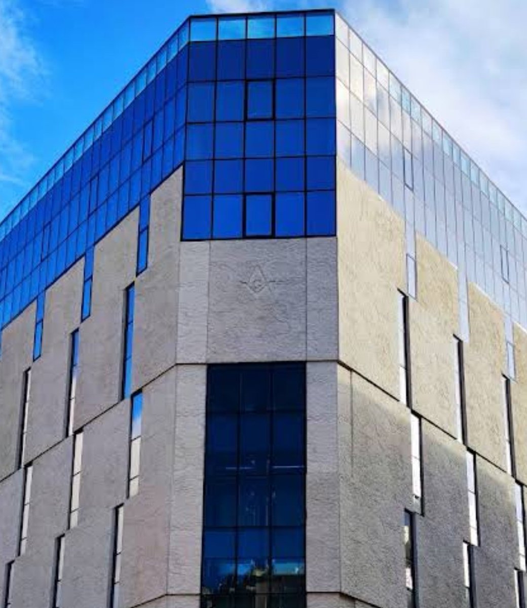 Bu binayı Osmanlı Tarihi Müzesi ve 7/24 açık kütüphane yapacağız.
Yanındaki bulvarın ismi de Albay Süleyman Fethi Bulvarı olacak.

İzmir Mason Locası.