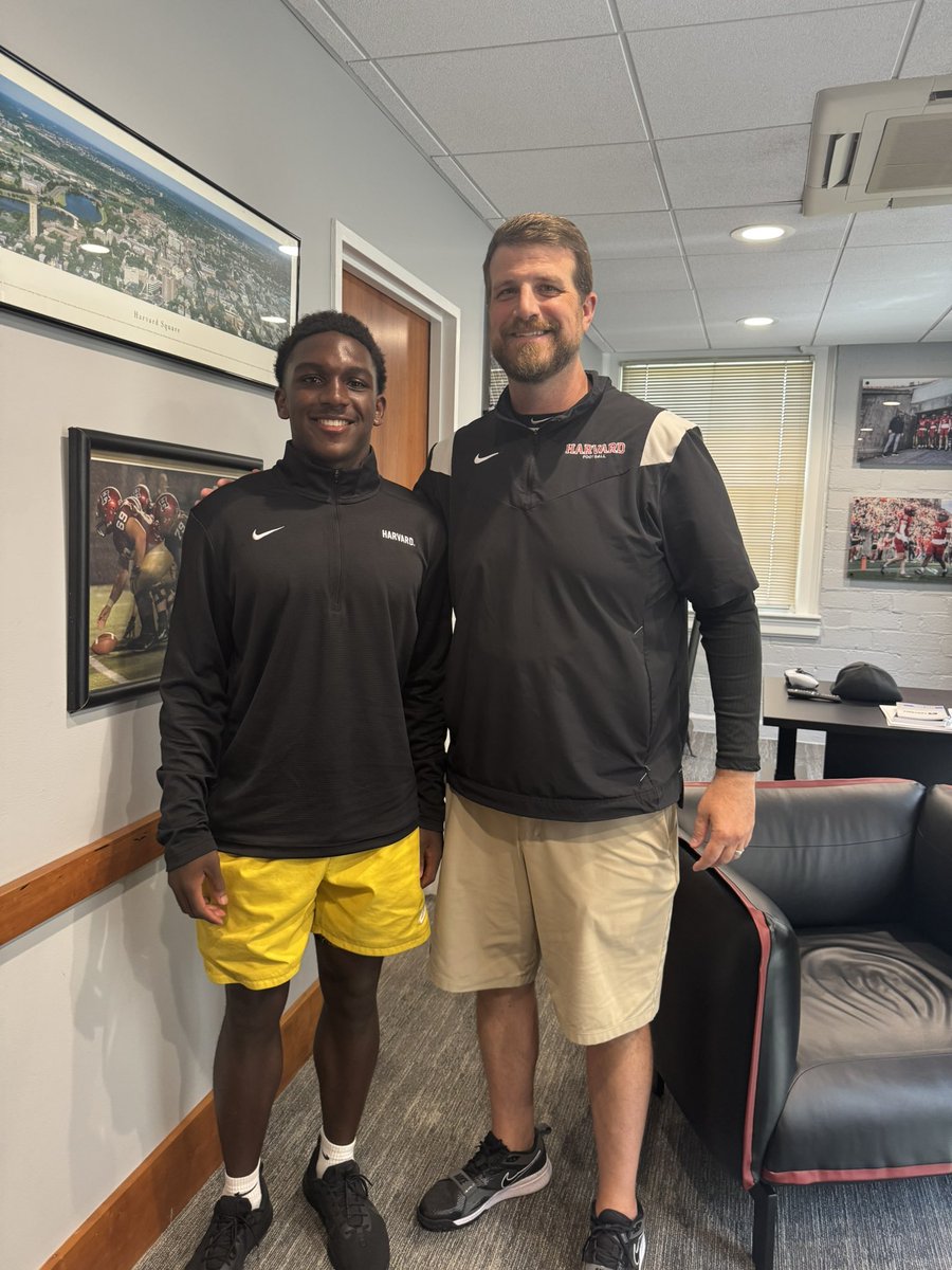 JrDyshon's tweet image. Had a great camp experience today @HarvardFootball
(5 interceptions) thanks @Coach_Aurich for the one on one conversation & @coach_craw @CoachJimJackson for coaching me up today. I look forward to being back in the fall. #GoCrimson #OneCrimson