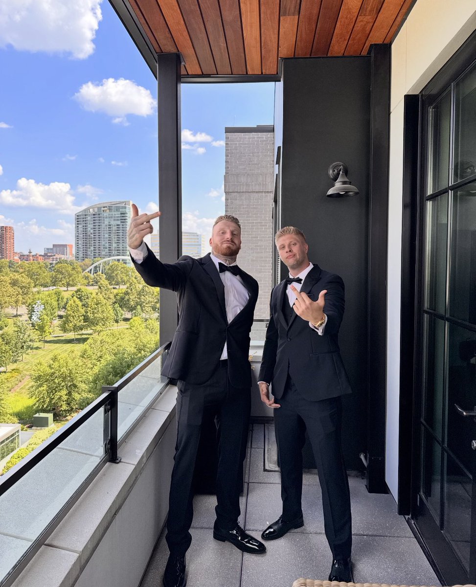 CrosbyMaxx's tweet image. My Bestfriend & His Beautiful Bride Got Married Last Night. Best Man Duties Were Executed & UP WE GO. Couldn’t Be More Proud Of This Dude. My Right Hand Man, My Co Host, My Brother, My DOG. Love You Family, We Got B’s To Make…. Till Infinity. 🦅💎