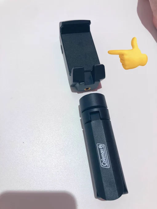 作業用スマホスタンドの首から上をタブレット対応の物に交換しました。 普段はスマホ向けサイズだが裏のボタンを押すと・・リミッター解放!タブレットサイズに! 私はこういうのが好き! (主語を大きくしない慎ましさ)