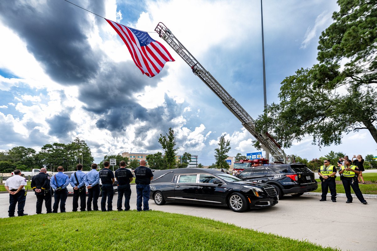 Today our community welcomed Shiloh back home with an amazing escort by local and regional first responders. Thank you to all of our families and community members who were present. 

May the Wilson3 rest in peace. 💚🕊️