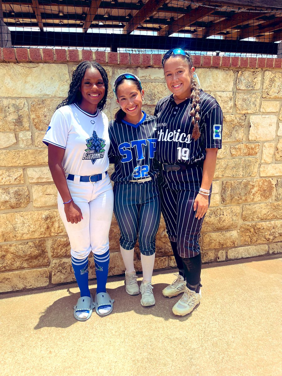Avery Allen Softball 2025 (@2025avery_allen) on Twitter photo Was able to meet 2 fellow recruits and roomies <a href="/IslandersSball/">Islanders Softball</a>! Can't wait for August!
#ShakasUp
<a href="/SBRRetweets/">Softball Recruiting Reposts</a> <a href="/SoftballDown/">Down South Softball</a> Was able to meet 2 fellow recruits and roomies <a href="/IslandersSball/">Islanders Softball</a>! Can't wait for August!
#ShakasUp
<a href="/SBRRetweets/">Softball Recruiting Reposts</a> <a href="/SoftballDown/">Down South Softball</a>
