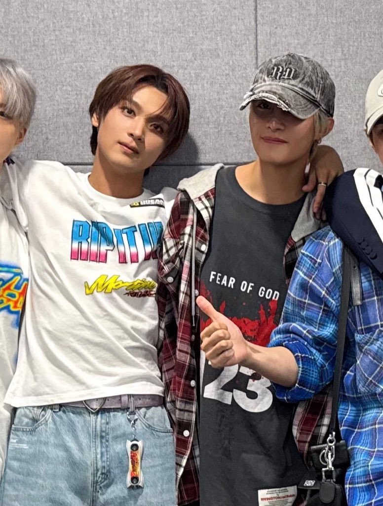 THE PEOPLE NEED YOU (i am people) <a href="/haeyangpics/">haechan + yangyang</a>