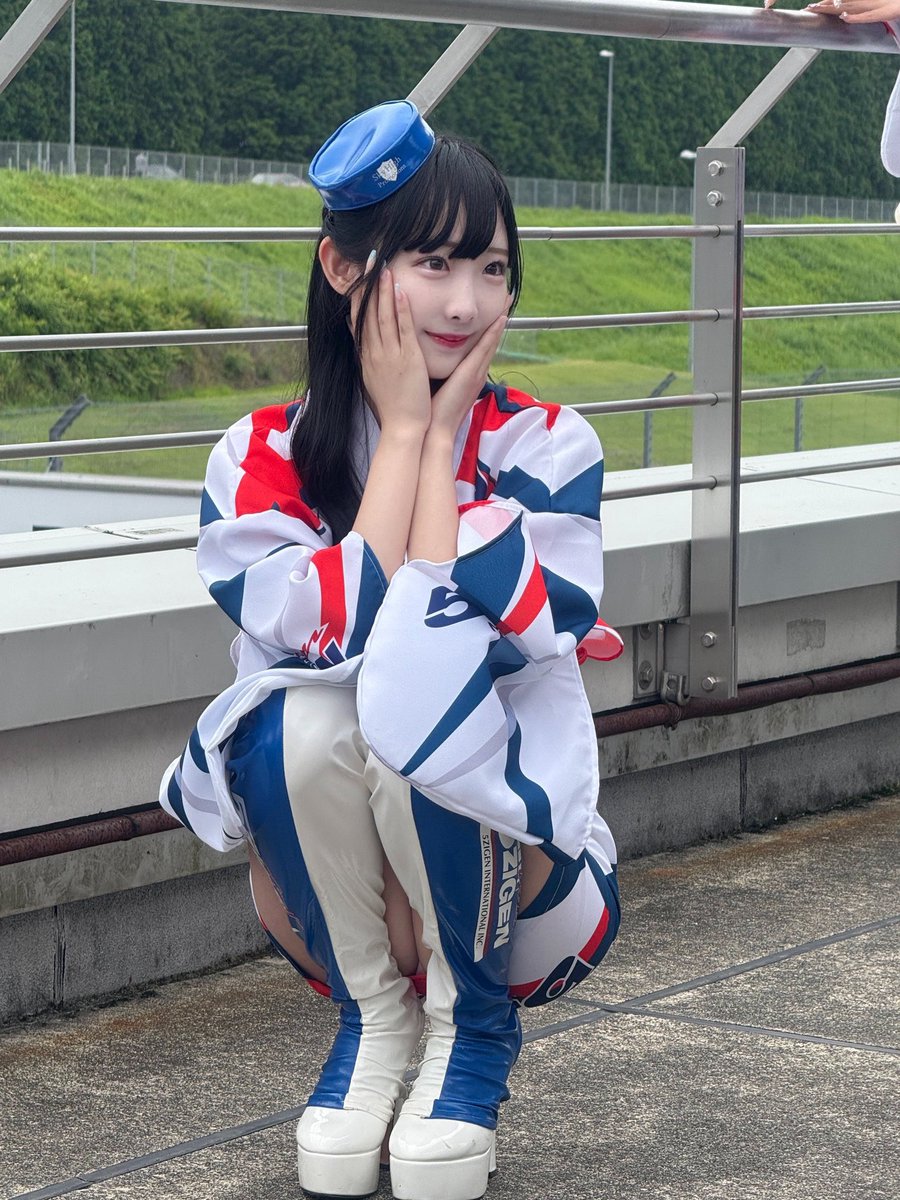 グリッドウォーク 11:24-11:40
ピットウォーク　13:00-14:00
髪型も変えるのでお楽しみに！
今日も「5ZIGEN」2戦連続クラス内優勝目指します🥇応援よろしくお願いします。