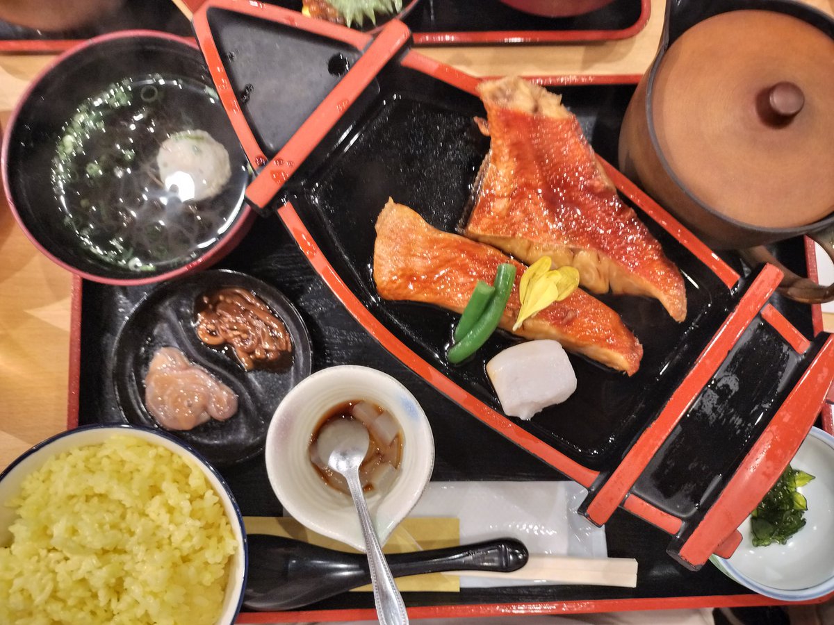 朝からプチ贅沢🐟️