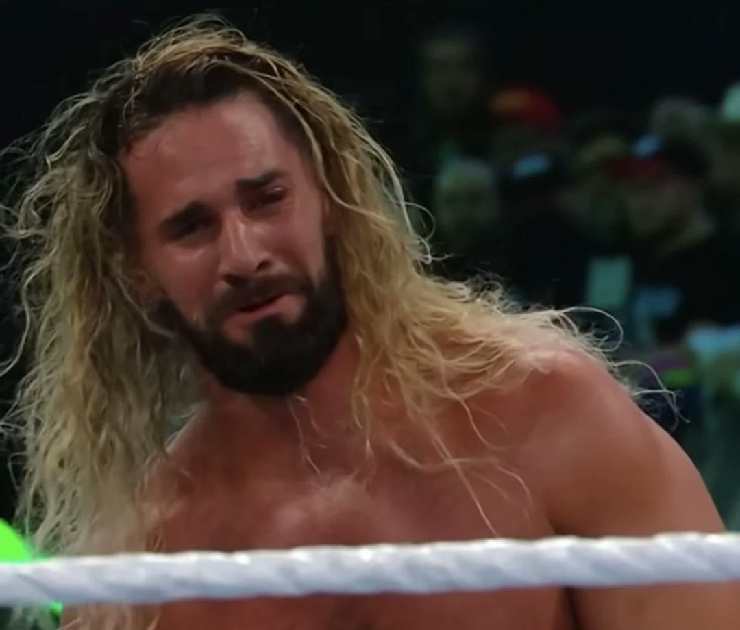 CarlosFlore__'s tweet photo. Seth Rollins... su rodilla otra vez, no puede ser. 

#SNME | #WWE https://t.co/ChHzeVJfcu
