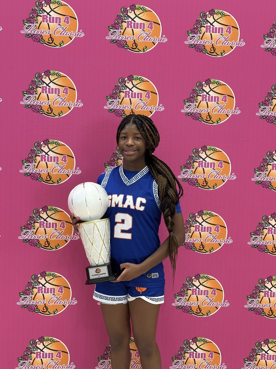 SeanaThrower's tweet image. RUN 4 ROSES 🌹 2027 AQUA PLATINUM CHAMPIONS🏆🏀 Whew! What a battle it was to go 5-0 against some of the best competition in the country!!!!! Beyond blessed to play with my amazing teammates.
@SMACBasketball @SMACELITE