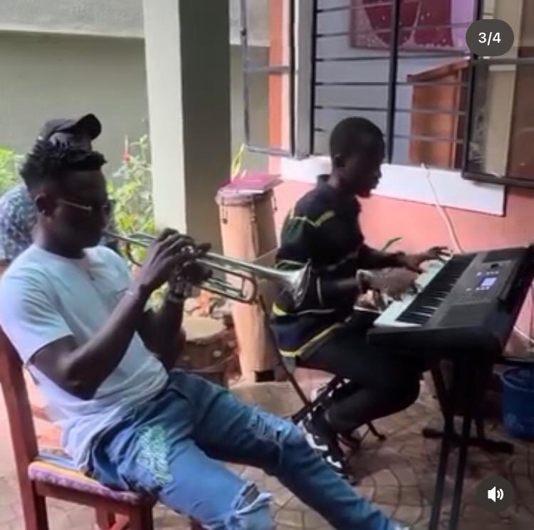 <a href="/Tunde_OD/">Tunde Onakoya</a> said x.com/Tunde_OD/statu…
“It’s possible to do great things from a small place”, I’ll add to that, that by doing small things with greatness in mind, you make greatness (whenever it happens) inevitable.
 instagram.com/p/C8cbMPbCbFi/…

<a href="/EnuguJazzSoc/">EnuguJazzSociety</a> <a href="/The__Makeshift/">The__Makeshift</a>