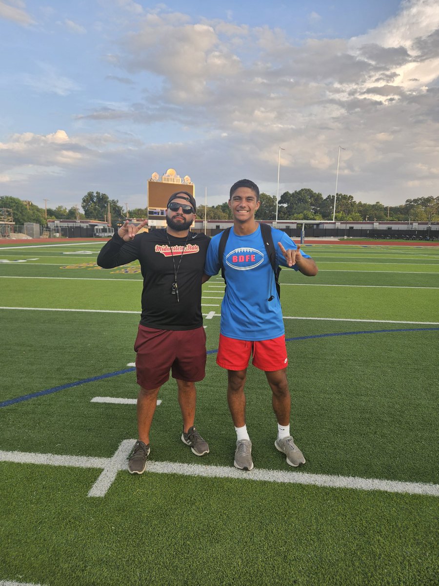 JaceMorales2007's tweet image. Grateful for the opportunity to compete and learn at the Midwestern State football camp yesterday! Always thankful to grow, get better, and be coached by some of the best. #MSUTexas #RecruitReady #MidwesternState
@coachfrazierMSU @MustangsDC @fbcoachleonard @coachvmsu