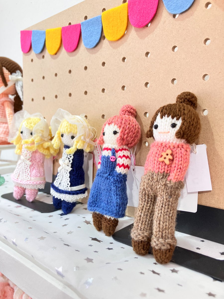 ai_ichi5choco's tweet image. 昨日まで3日間開催しておりました #ヒトガタ展2025 にご来場いただきました皆様、そしてSNSで応援いただきました皆様、ありがとうございました¨̮♡︎ 無事に3日間の会期を走り切ることができました。
ヒトガタ展はこの後北海道へ渡り、カナリヤ札幌本店さんにて8/1〜31の期間開催となります🙌