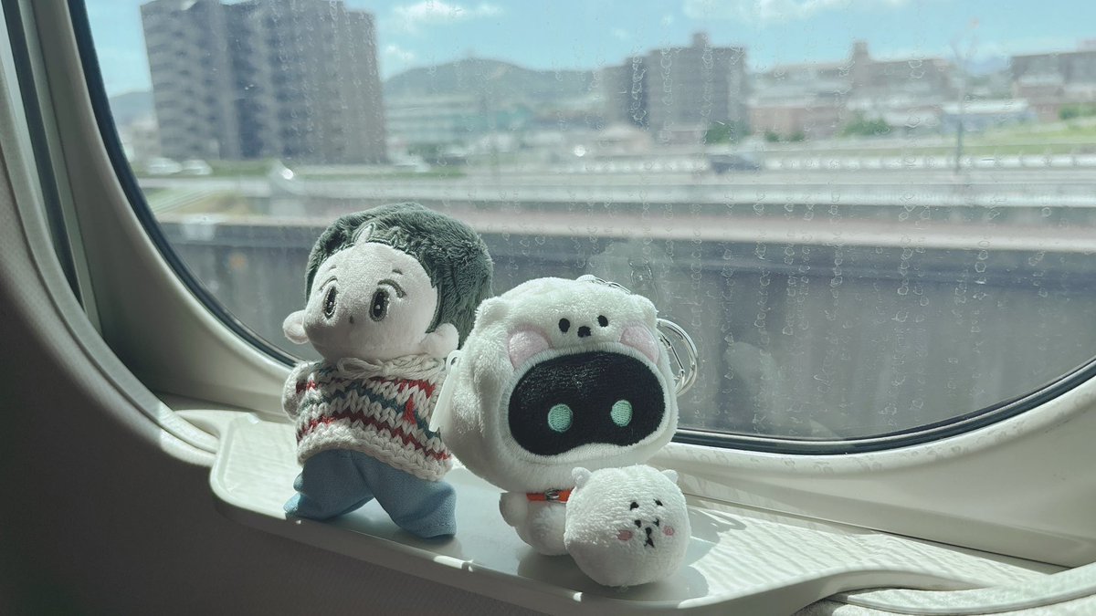 しゅっぱーつ🚄💨
幼馴染みでARMYパイセンとランチからのソクジンさんに会いに行ってきます🙌✨✨
