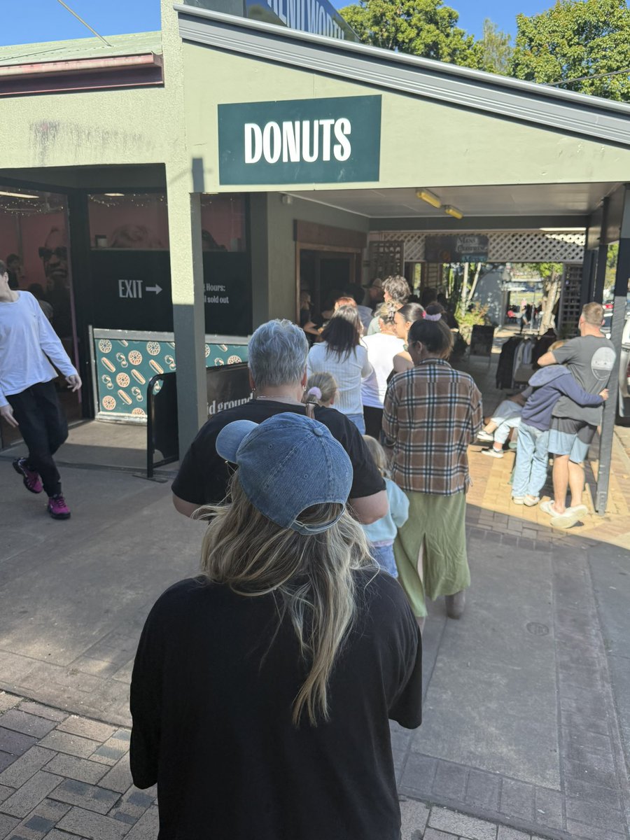 sweetmaldita24's tweet image. Drove 2.5hrs just to get these to-die-for donuts😍
#KenilworthBakery #LongDrive #ThankYouLord