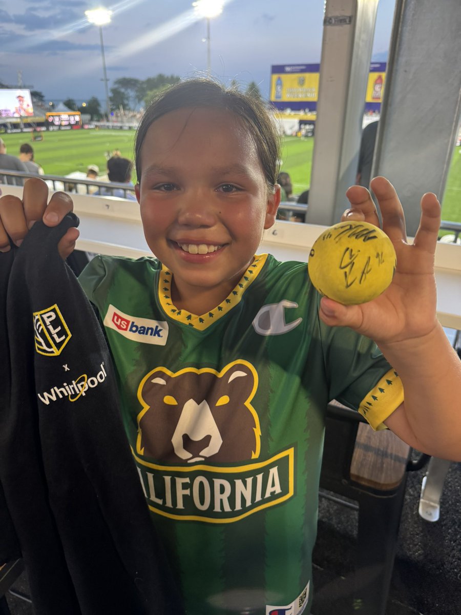 landisbelle's tweet photo. Thank you @ckavv50 for making this boys night! Despite the loss for the Redwoods, this was a win in his eyes. Such a fun and great first time experience for us at @PremierLacrosse @PLLRedwoods #PLLChicago #PLL #lacrosse https://t.co/zl3mOhMdr9