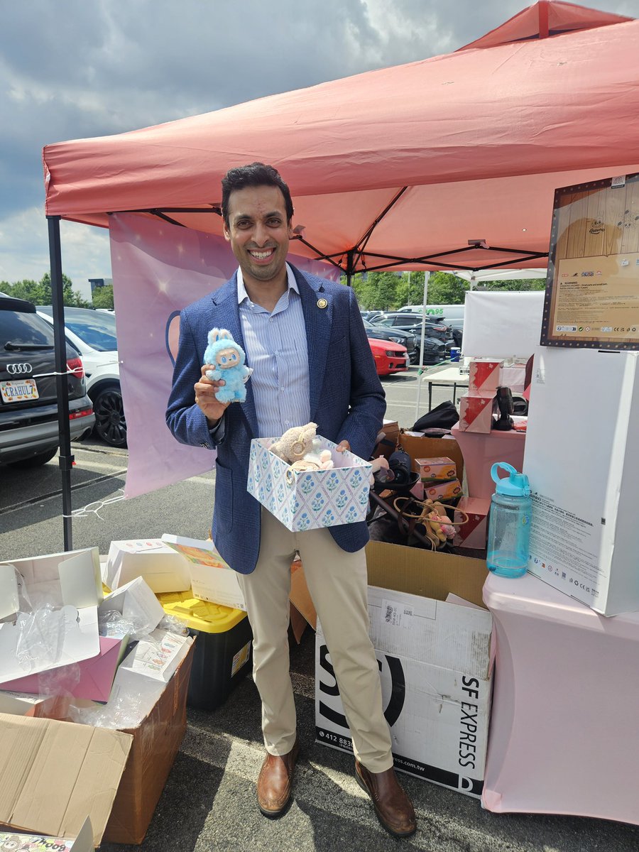 RepSuhas's tweet image. Virginia's diversity was on display at the International Food Festival in Sterling and Larexpo in Manassas today. Checked out the food at Riddim N’ Jerk and learned all about Labubus and bought one for the kids.