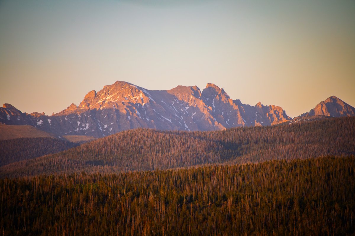 DevilsThumbRnch's tweet photo. Front row seats to Continental Divide sunsets 🍿 https://t.co/uN6c0QG71C