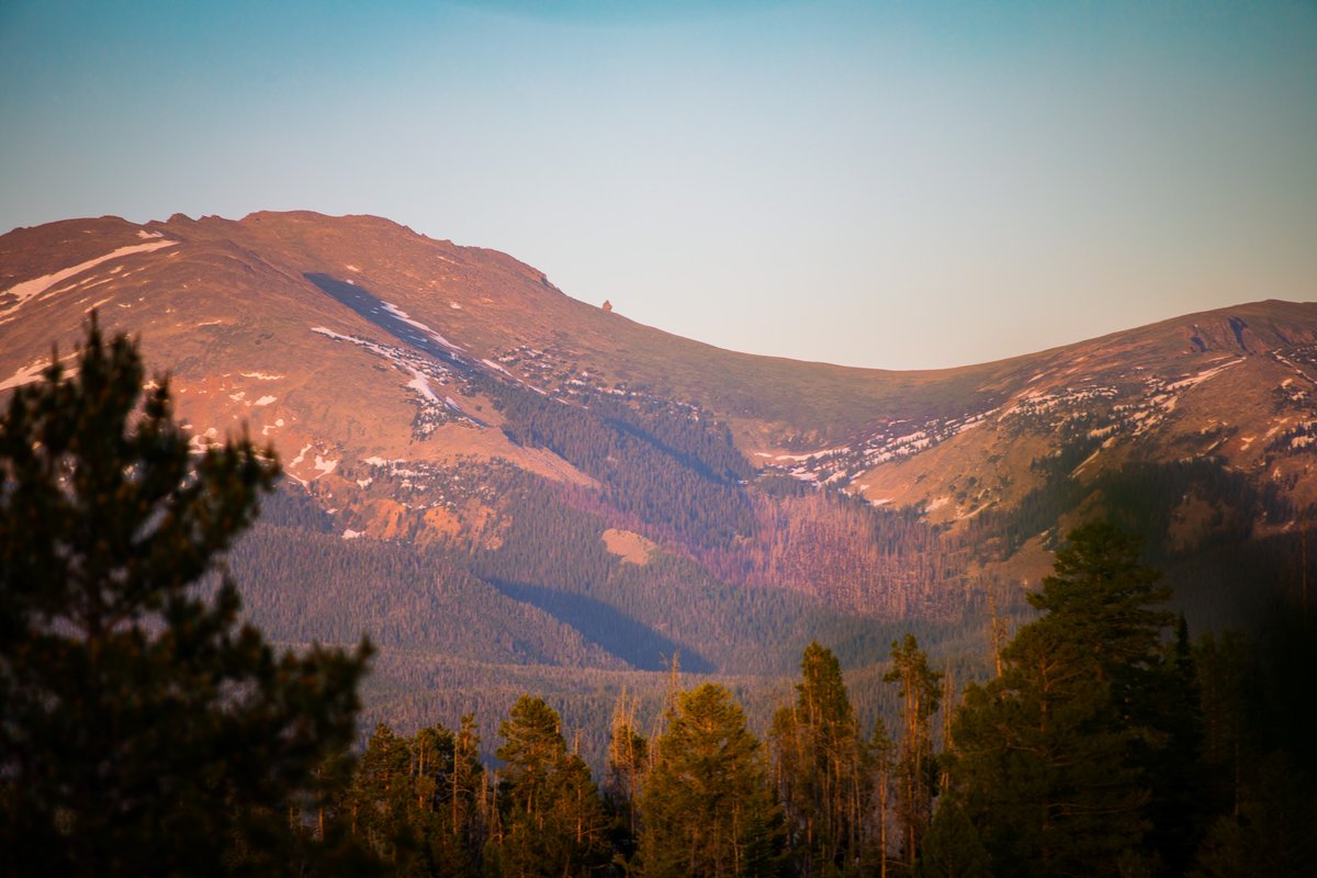 Front row seats to Continental Divide sunsets 🍿