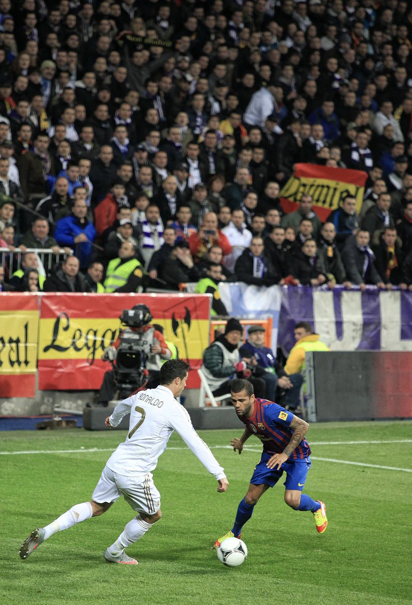 Real Madrid vs Barcelona ✨🤍

- January 18, 2012
#CristianoRonaldo #RealMadrid
