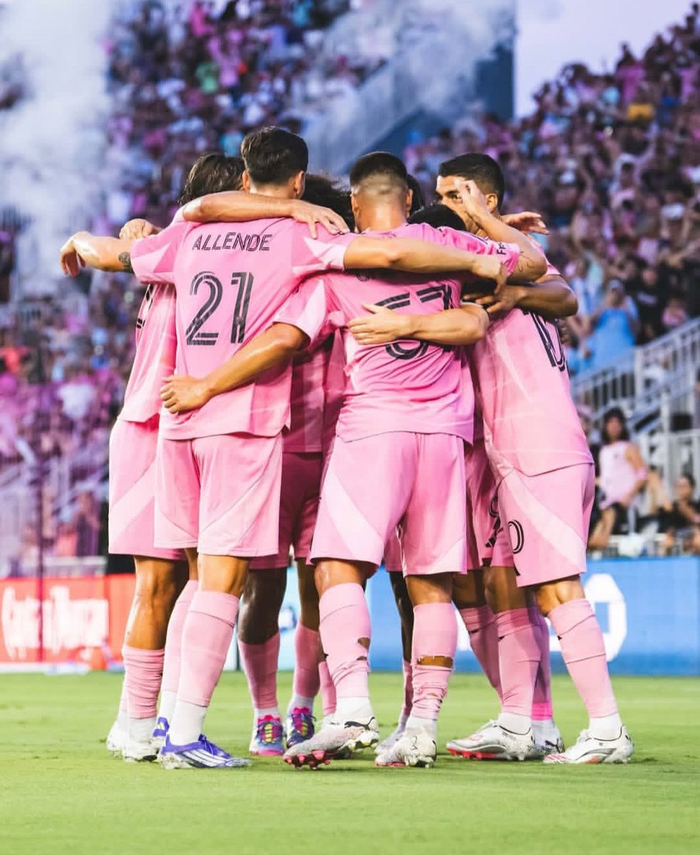 EdicionFinal's tweet image. #mls | Continúa el Inter Miami @InterMiamiCF con su senda de Victorias en la liga y Messi anotando dobletes.

Así el argentino anotó 2 ante Nashville en FT. Lauderdale.

#edicionfinal #fútbol #miami #intermiami