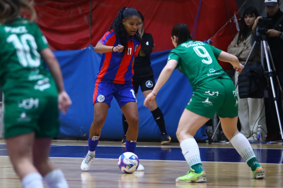 FotosSL's tweet image. Las fotos del partido de Las Santitas, San Lorenzo (4) 0 - 0 (5) Ferro, miralas en fb.com/FotosSL #FutsalFemenino #SanLorenzo