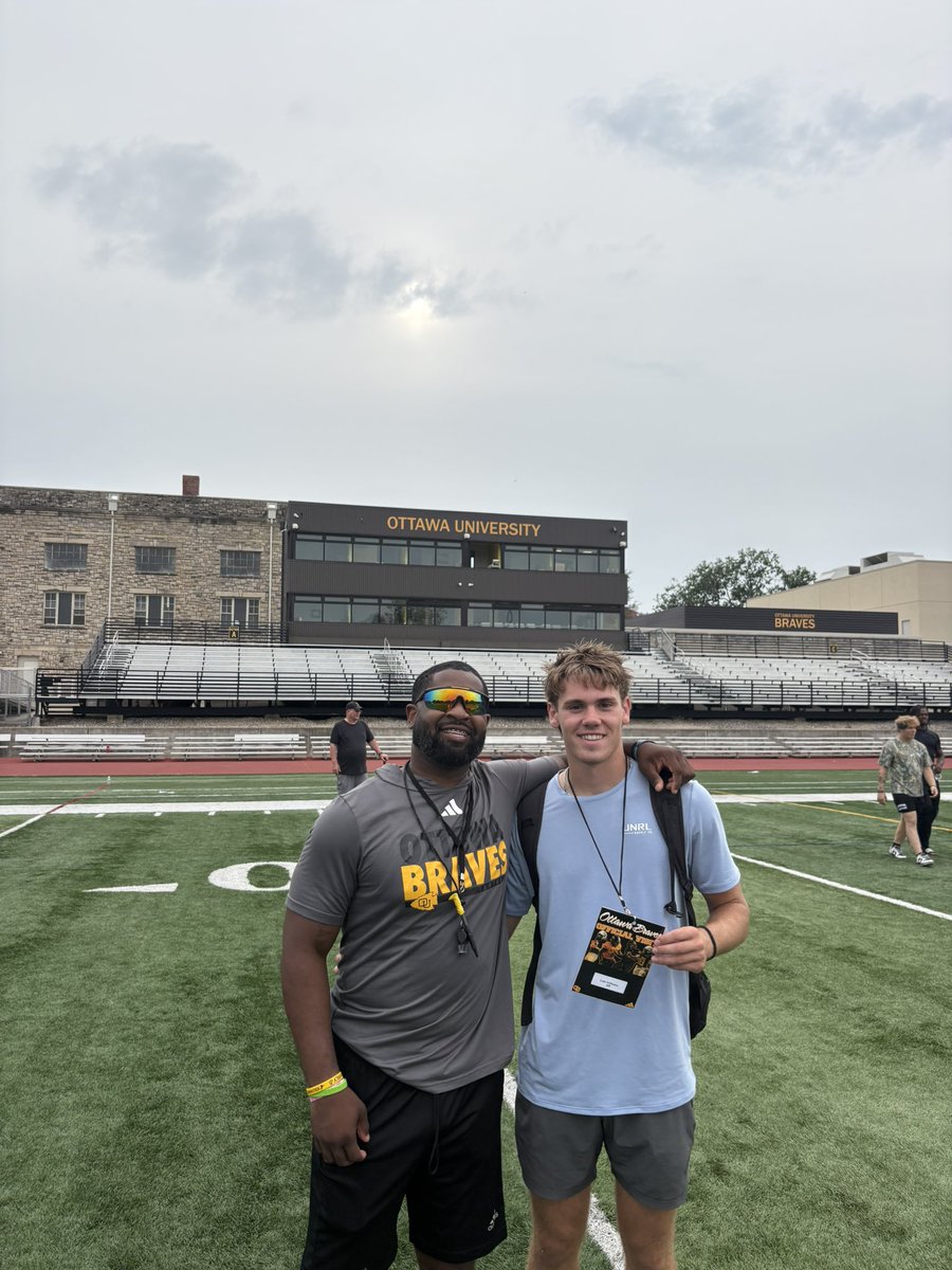 CaleWilliams15's tweet image. Thank you @Coach_CAnderson and @CoachNickDavis for inviting me to your gold standard camp. I had a great time and loved seeing the campus! @CoachCPorter @OEHawksFootball @OEFootballboost