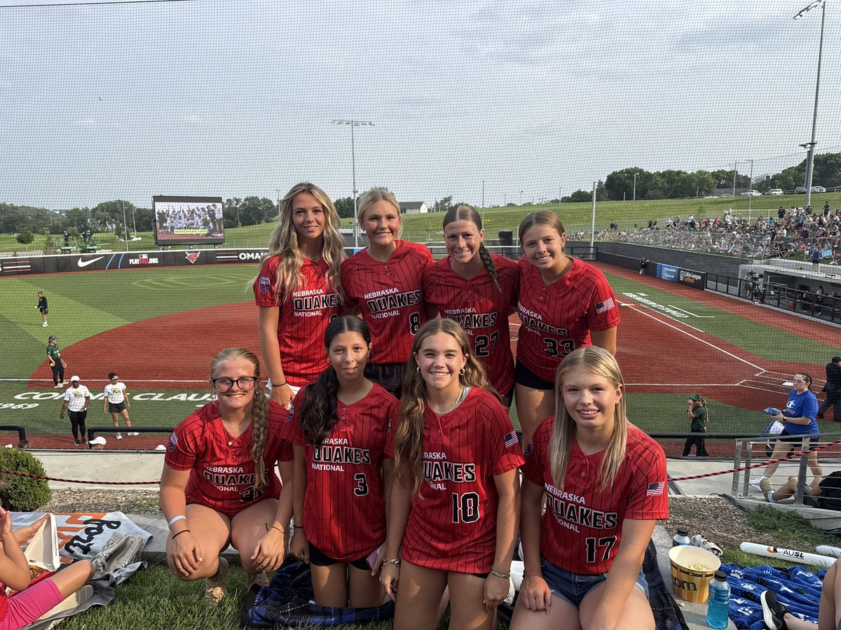 NEQuakesChonis's tweet image. Our girls got to attend the @theAUSLofficial game tonight and they had an absolute blast!!
It was so awesome being able to see softball being played at the highest level here in Omaha‼️‼️